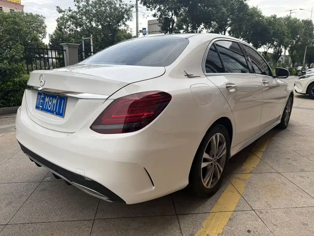 Mercedes-Benz C-Class — миниатюра 9