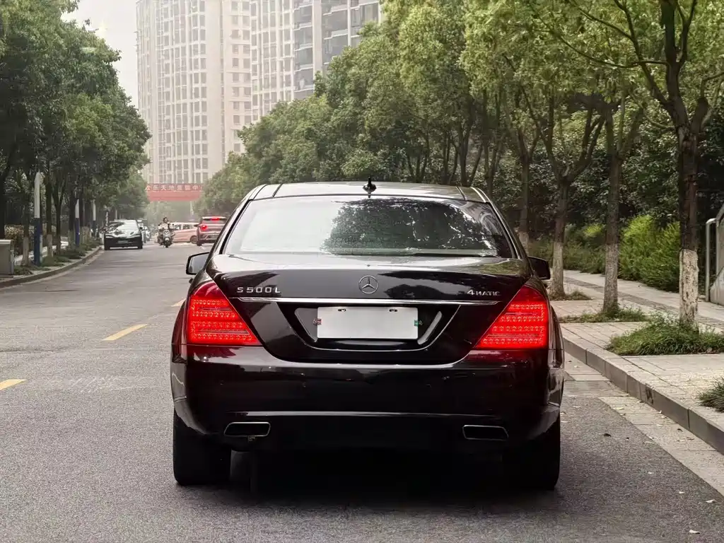 Mercedes-Benz S-Class — миниатюра 10