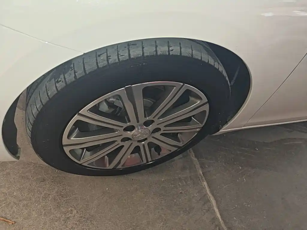 Peugeot 408 — миниатюра 23