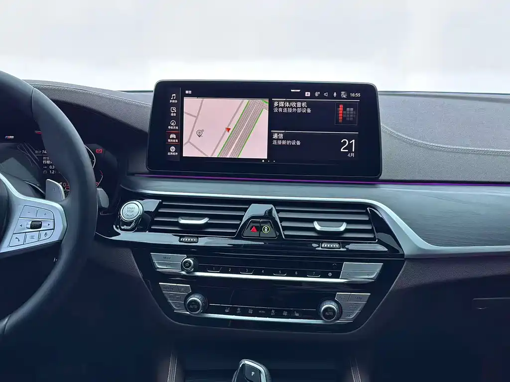 BMW 5 Series — миниатюра 13