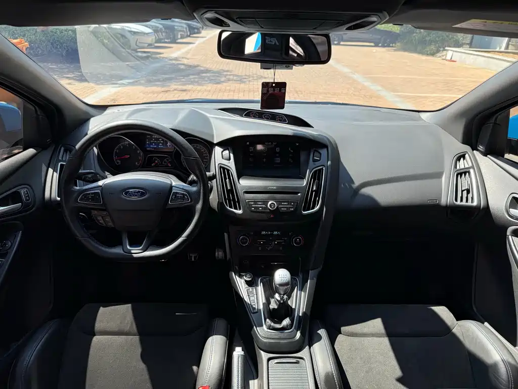 Ford Focus (Import) — миниатюра 7