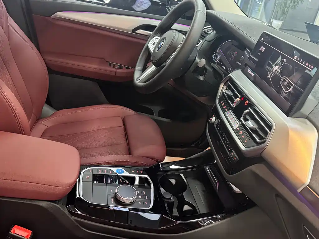 BMW iX3 — миниатюра 6