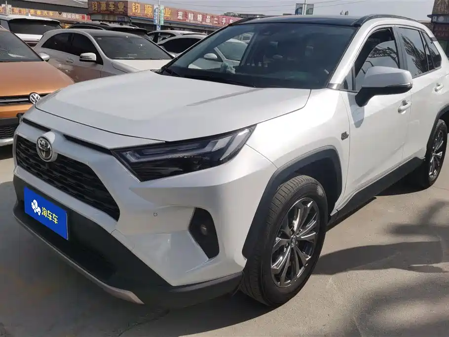 Toyota RAV4 2024