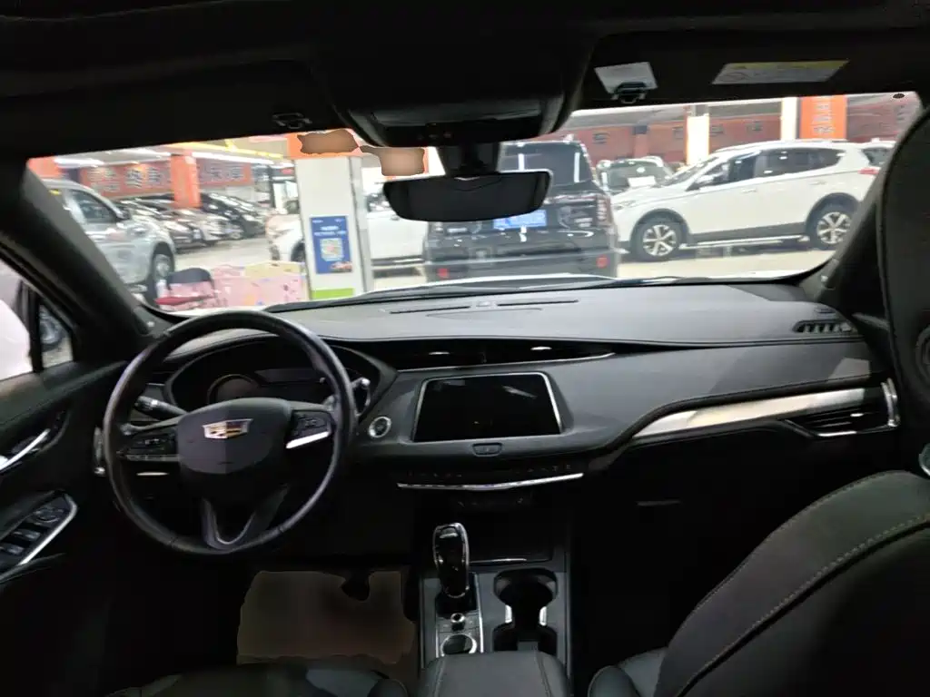 Cadillac XT4 — миниатюра 10