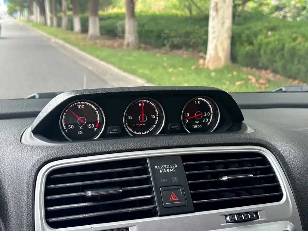 Volkswagen Scirocco — миниатюра 10