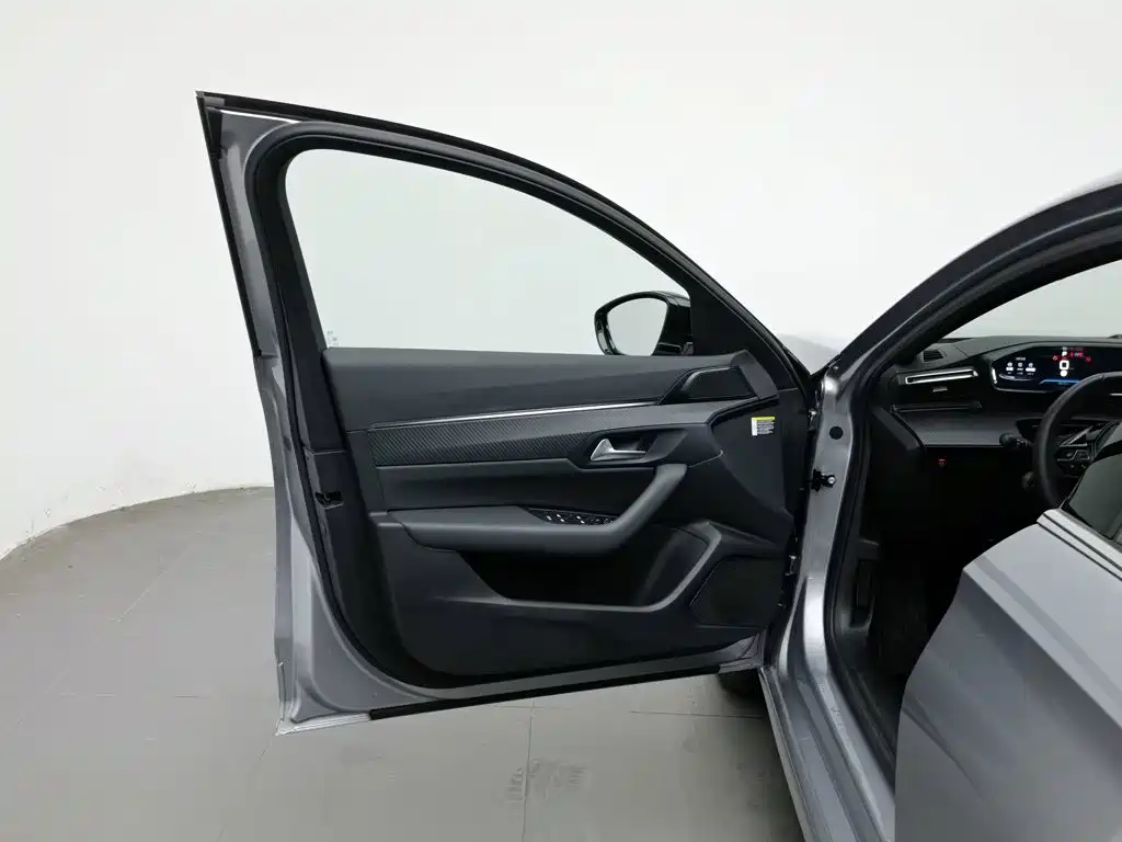 Peugeot 508 — миниатюра 8