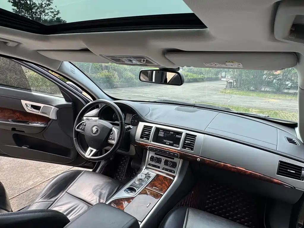 Jaguar XF — миниатюра 11