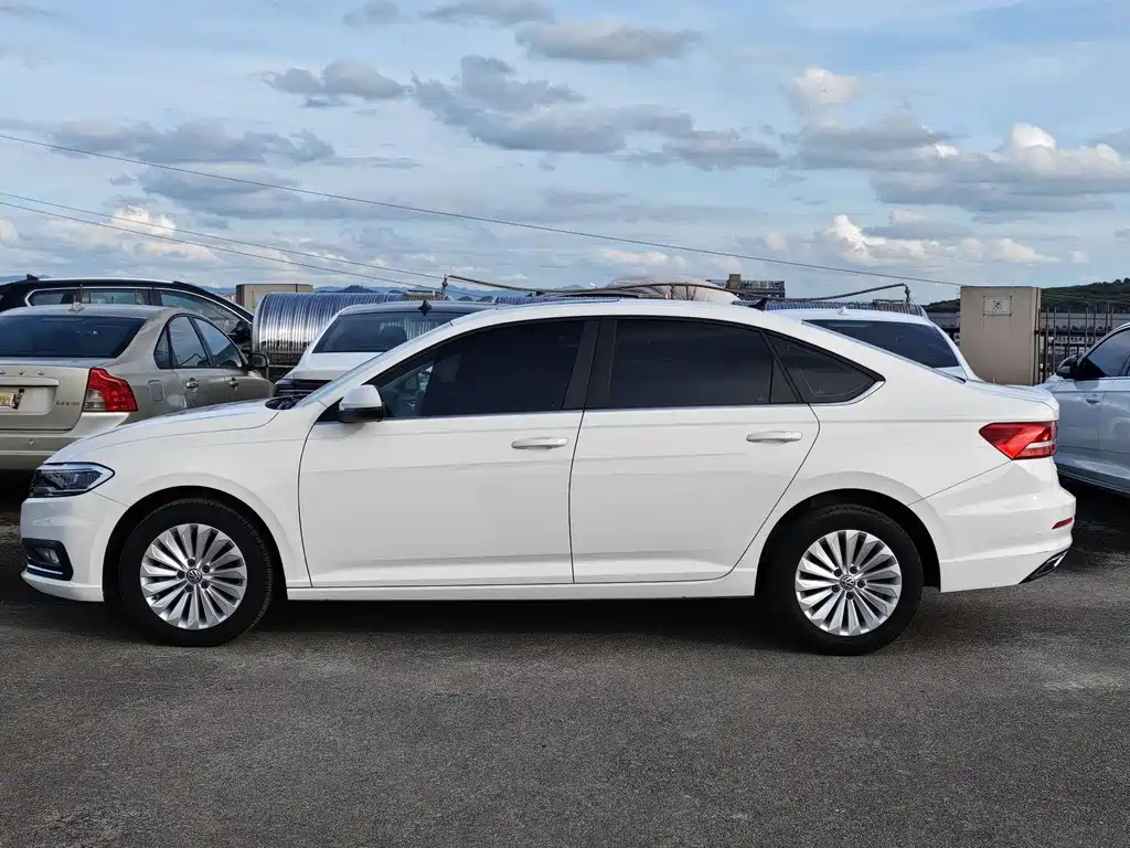 Volkswagen Lavida — миниатюра 9