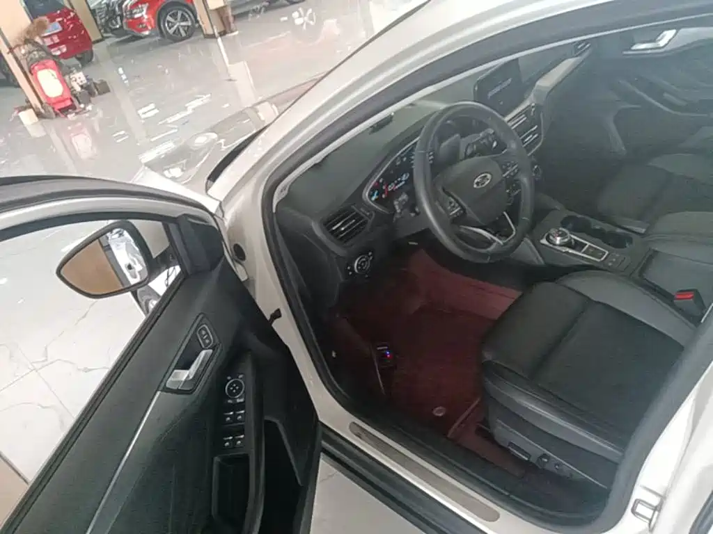 Ford Focus — миниатюра 16
