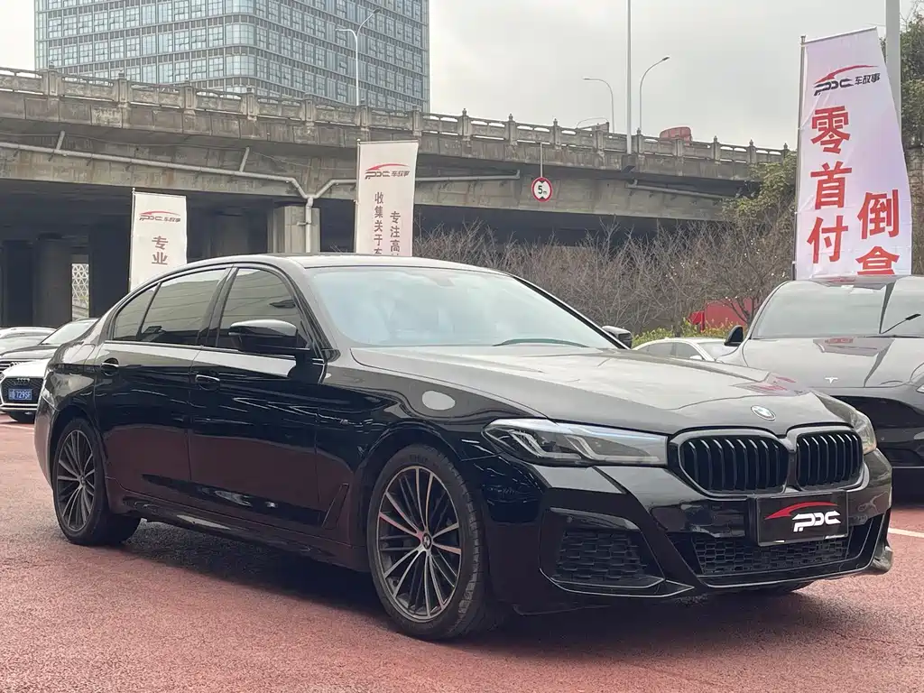 BMW 5 Series — миниатюра 2