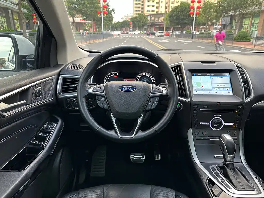 Ford Edge — миниатюра 20