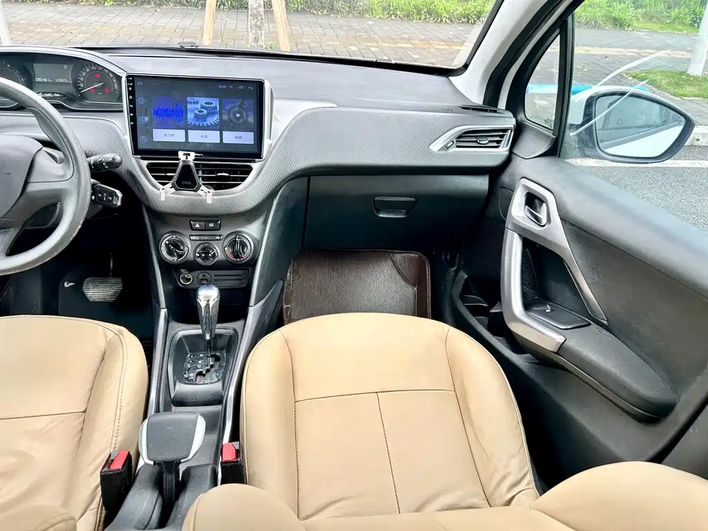 Peugeot 2008 — миниатюра 18