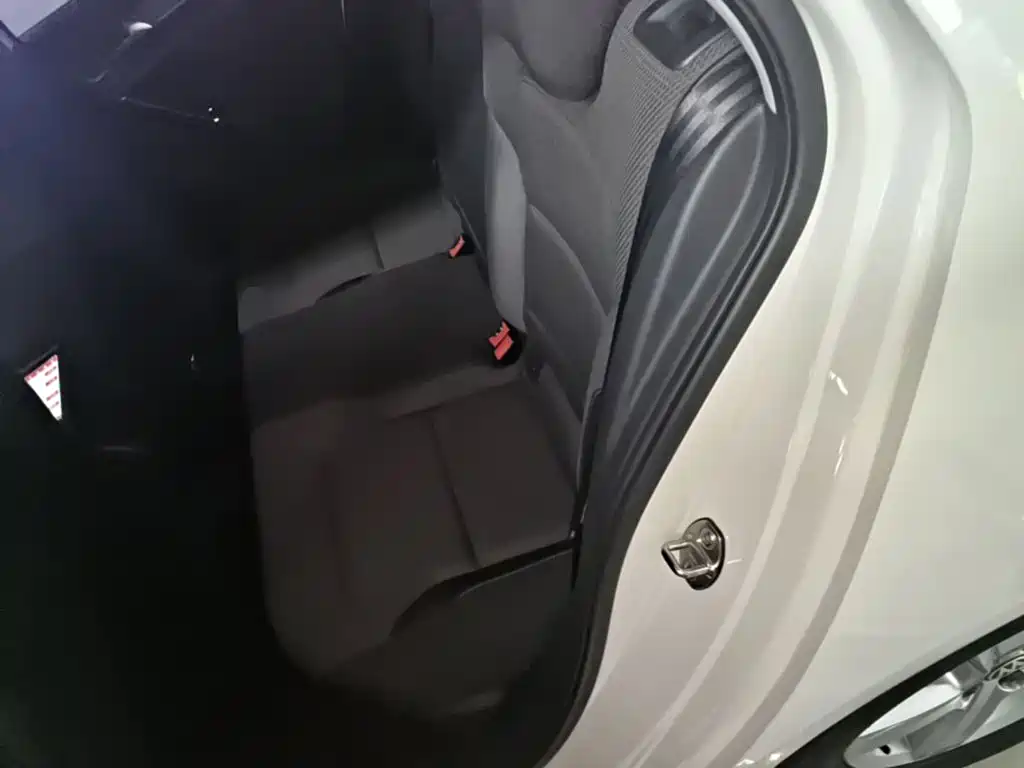 Volkswagen Golf — миниатюра 17
