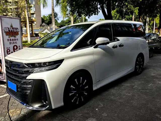 2025 Toyota Vellfire