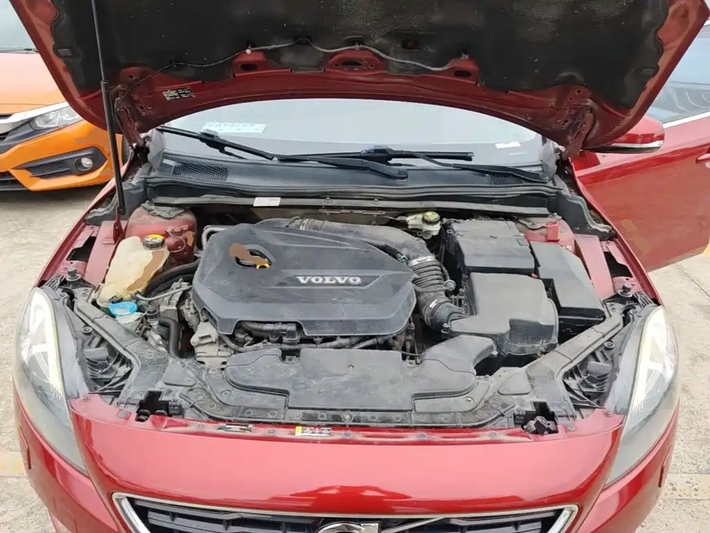 Volvo V40 — миниатюра 20