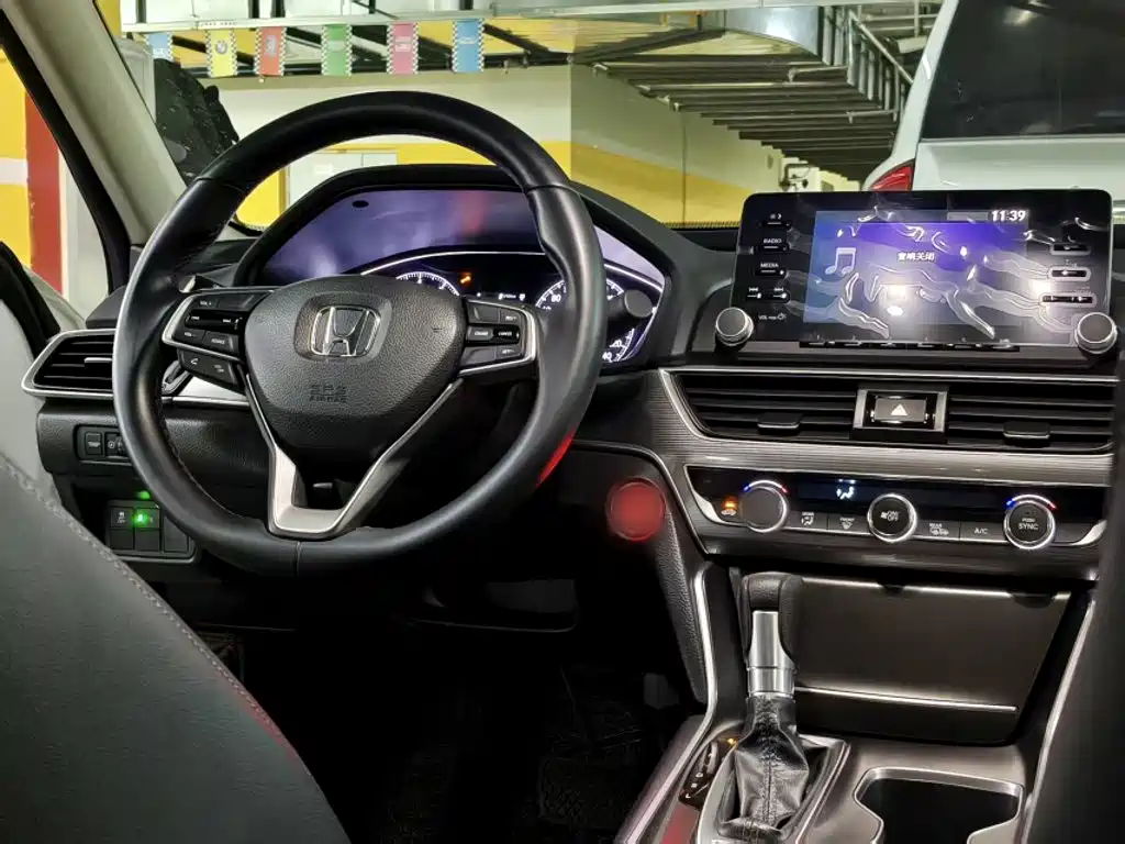 Honda Accord — миниатюра 8