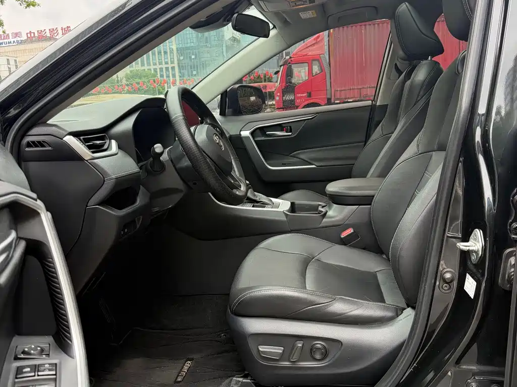 Toyota Wildlander — миниатюра 4