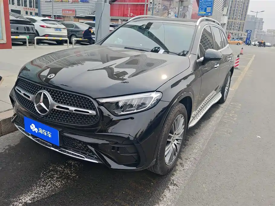 Mercedes-Benz GLC 2025
