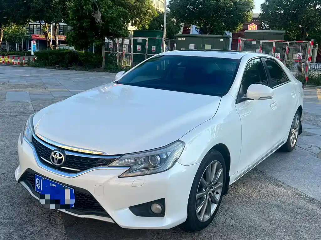Toyota Reiz