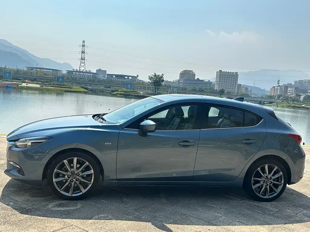 Mazda 3 Axela — миниатюра 7