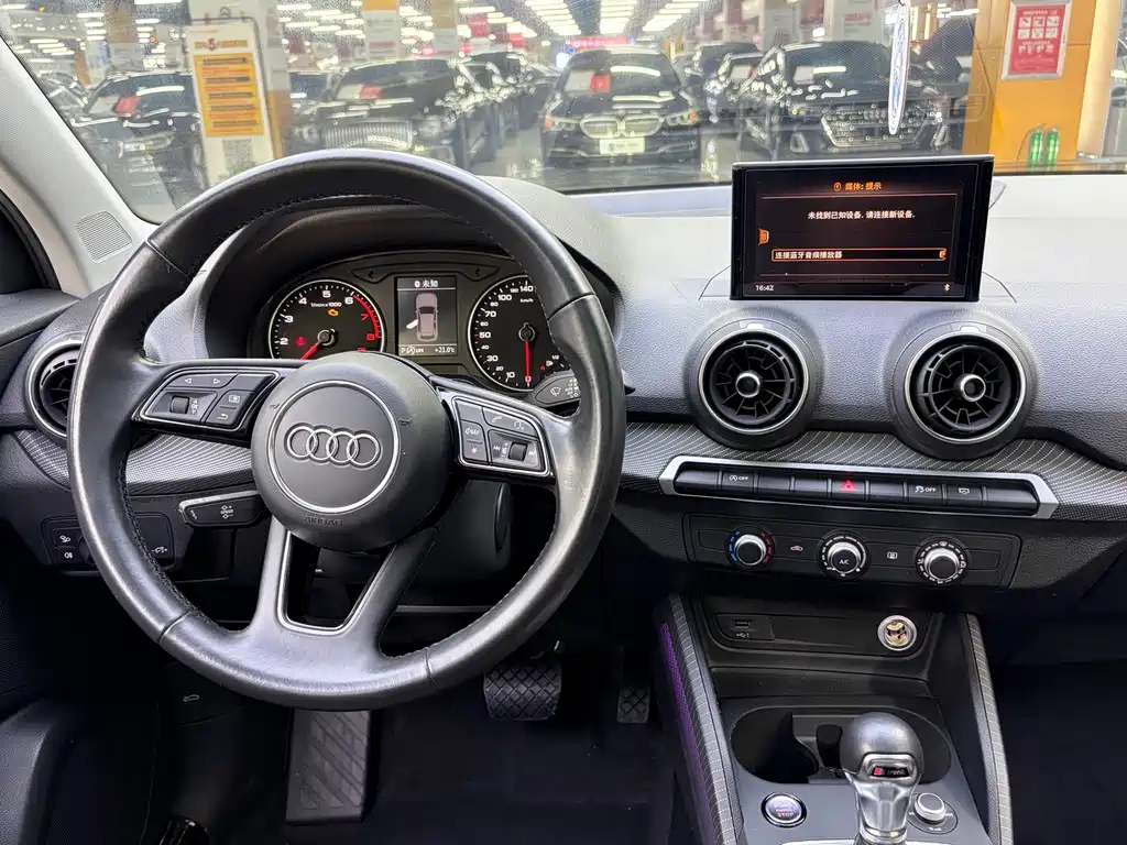 Audi Q2L — миниатюра 6