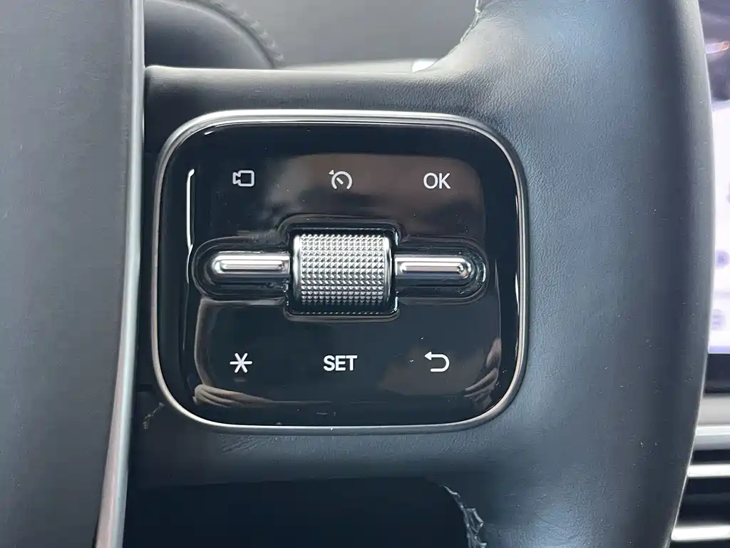 Li Auto Li L7 — миниатюра 8