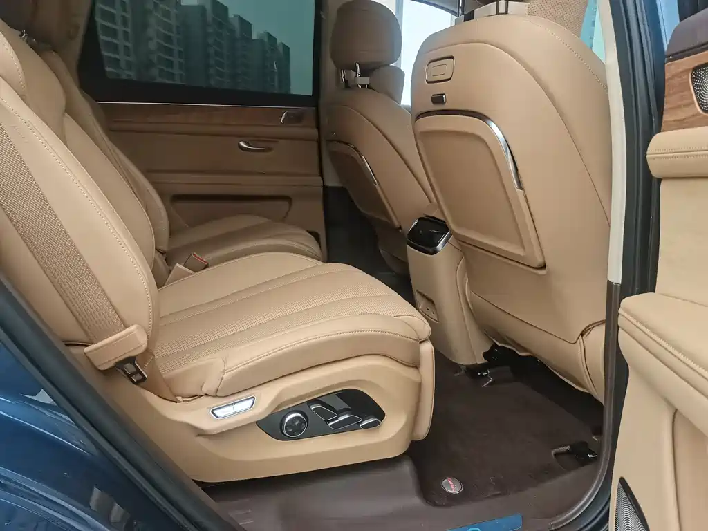 AITO ASK THE WORLD M7