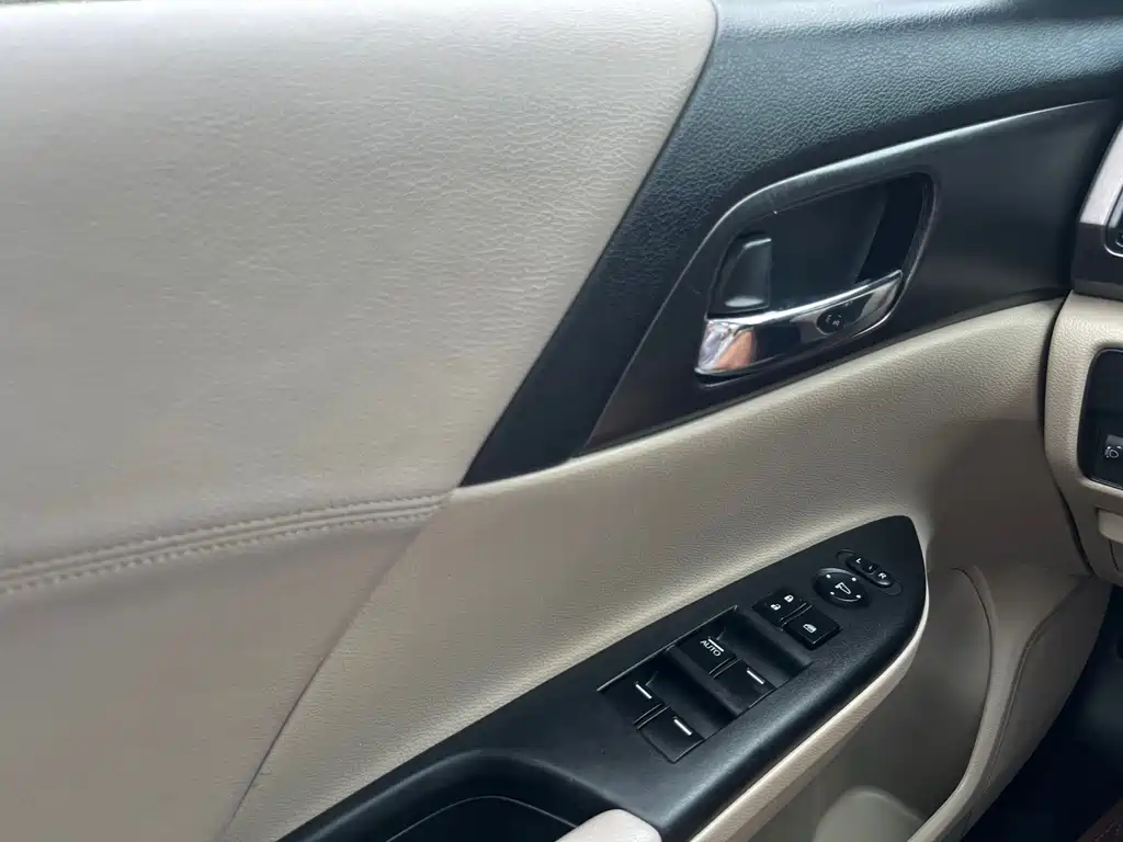 Honda Accord — миниатюра 14