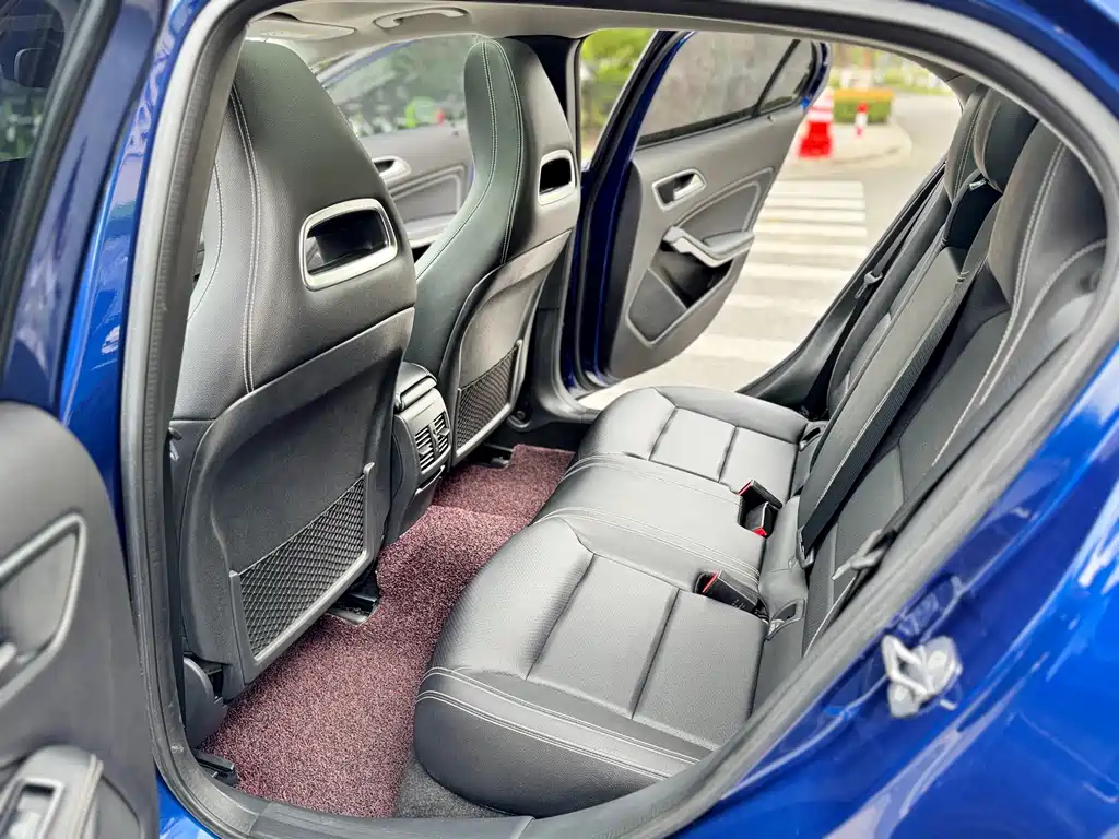 Mercedes-Benz GLA — миниатюра 9