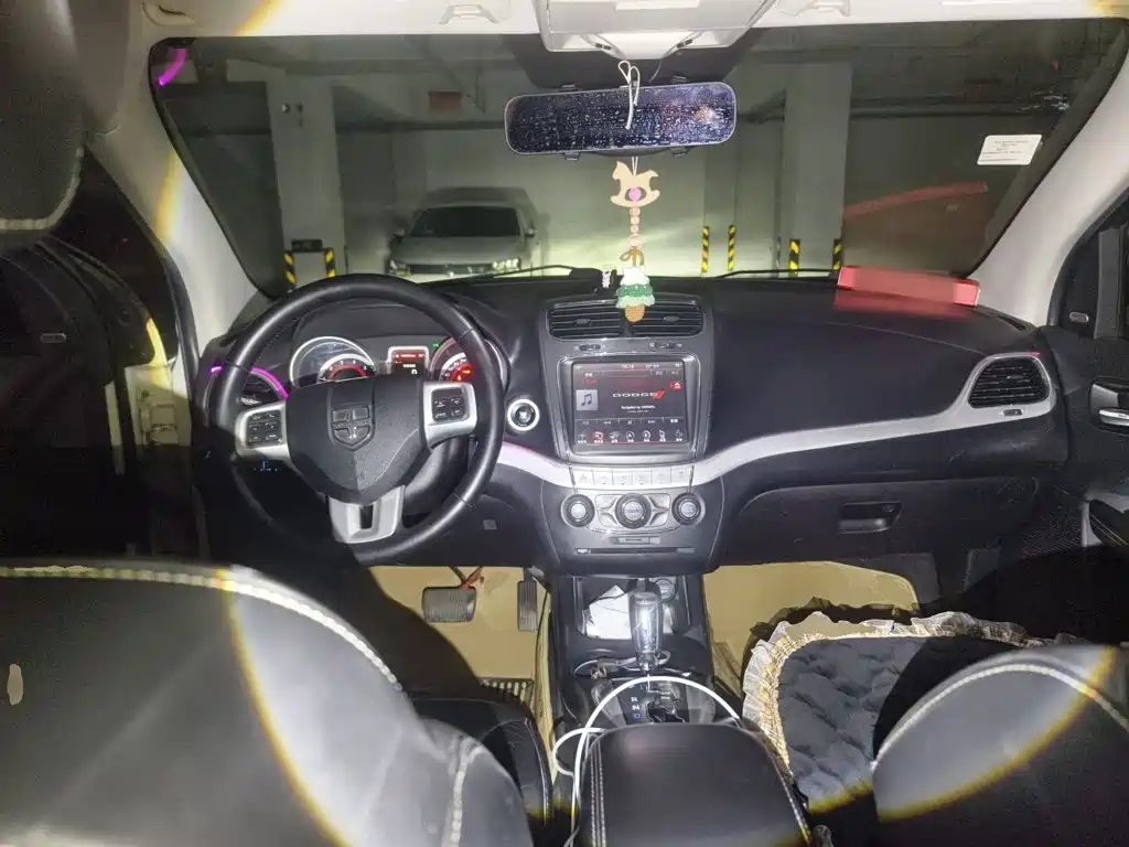 Dodge Journey — миниатюра 5