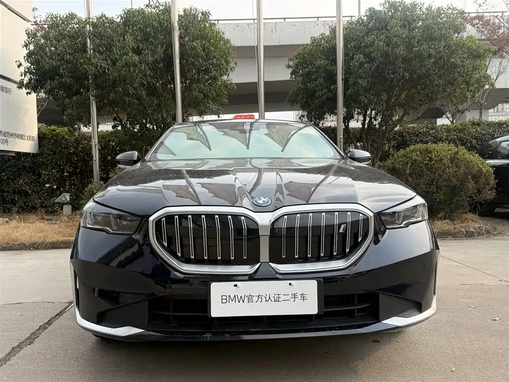 BMW i5 2024 eDrive 35L Premium Luxury
