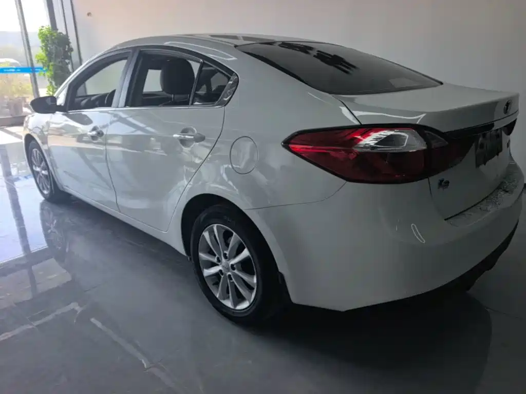 Kia K3 — миниатюра 5