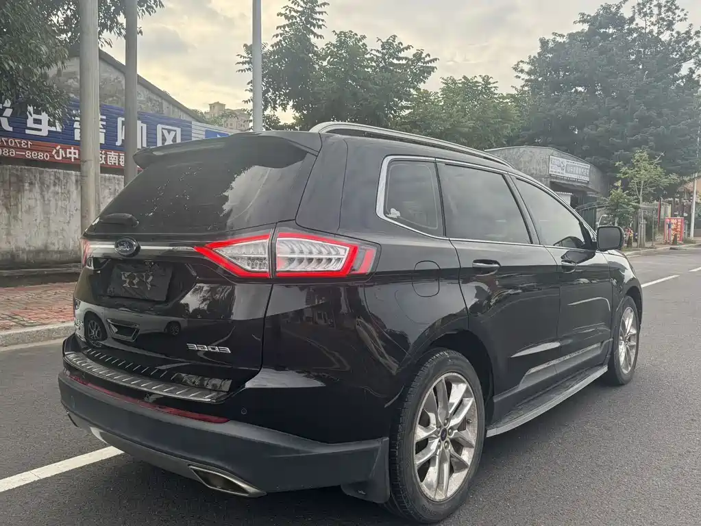 Ford Edge — миниатюра 18