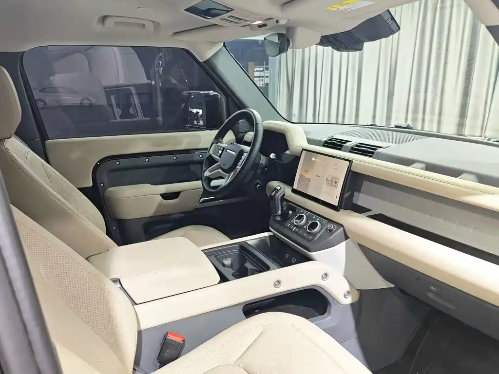 Land Rover Defender — миниатюра 8