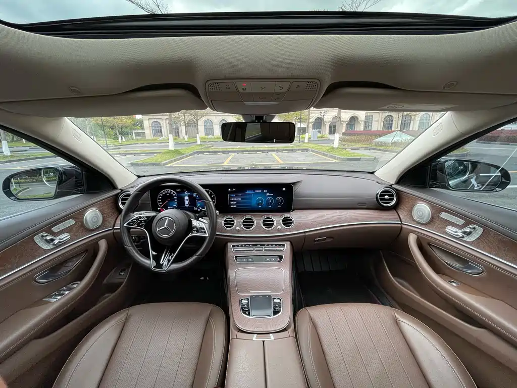 MERCEDES-BENZ E CLASS