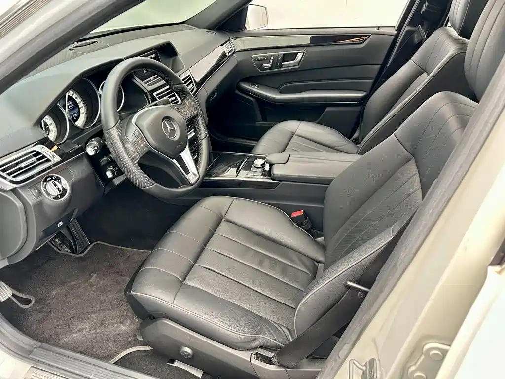 Mercedes-Benz E-Class — миниатюра 6