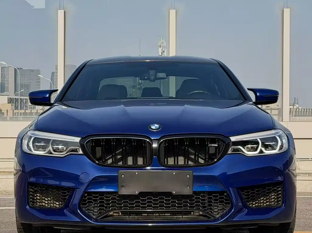 BMW M5 — миниатюра 2