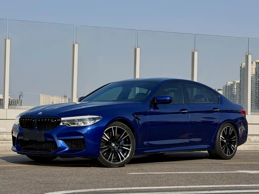 BMW M5