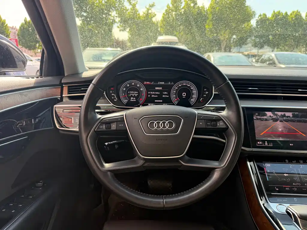 Audi A8 — миниатюра 12