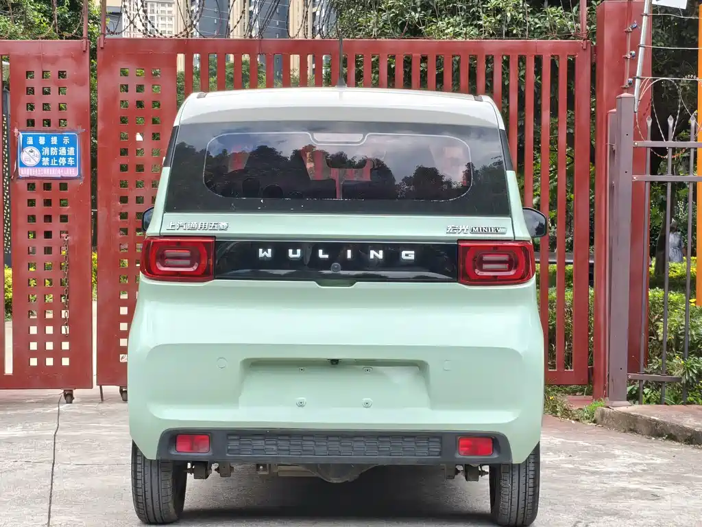 Wuling MINIEV — миниатюра 5