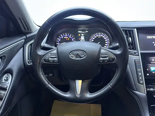 INFINITI Q50L