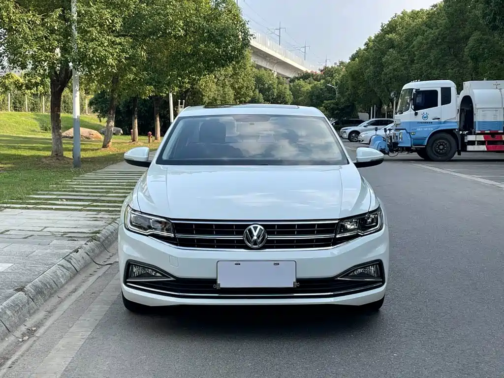 Volkswagen Bora — миниатюра 3