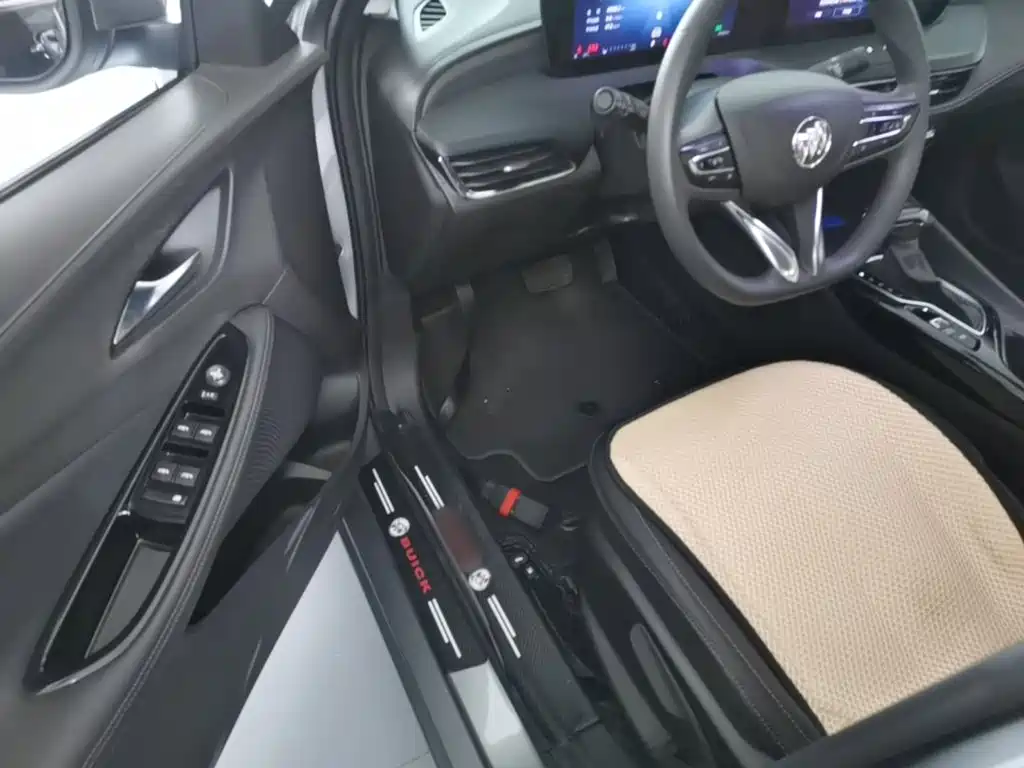 Buick Verano — миниатюра 16