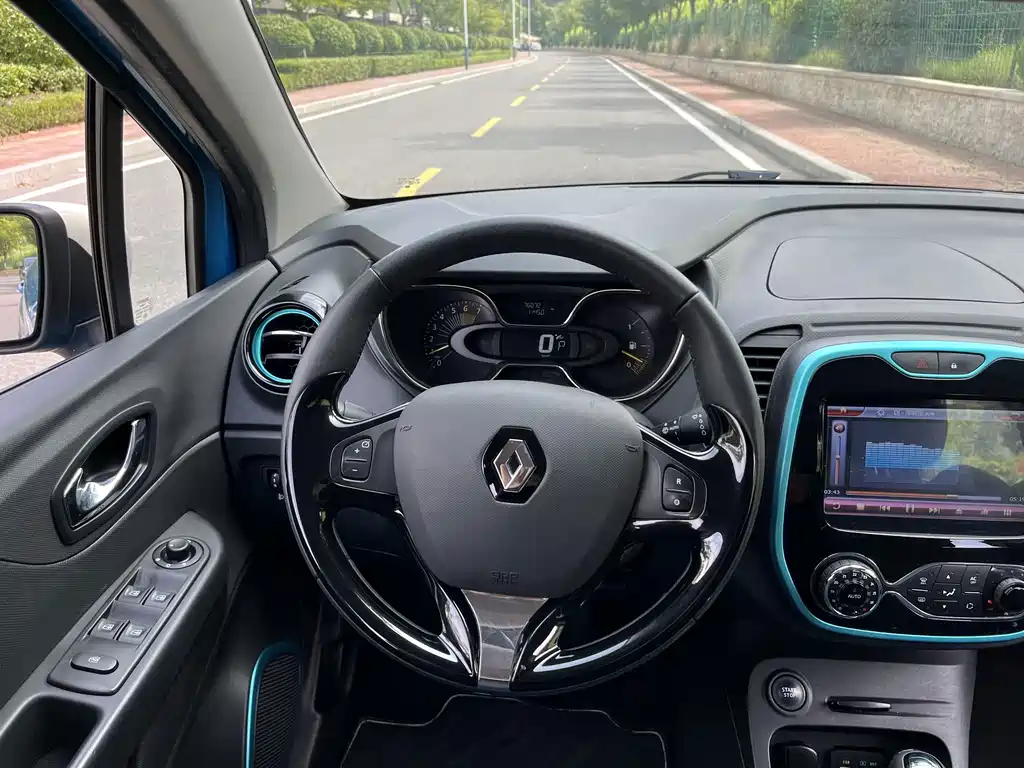 Renault Captur — миниатюра 10
