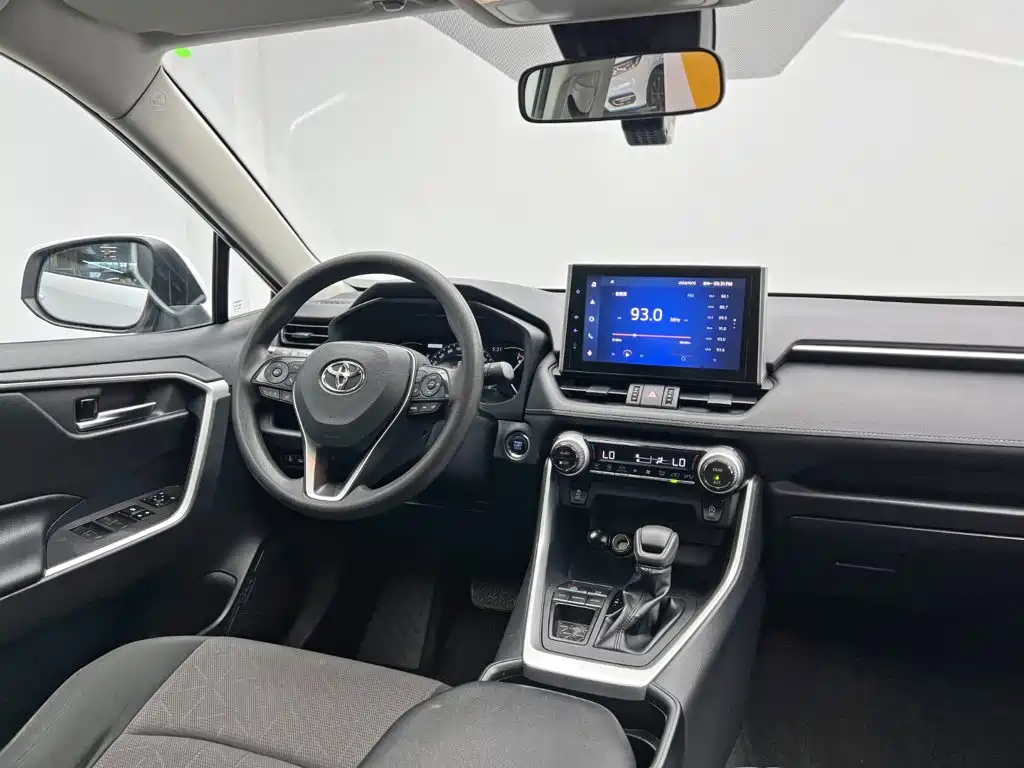 Toyota RAV4 — миниатюра 23