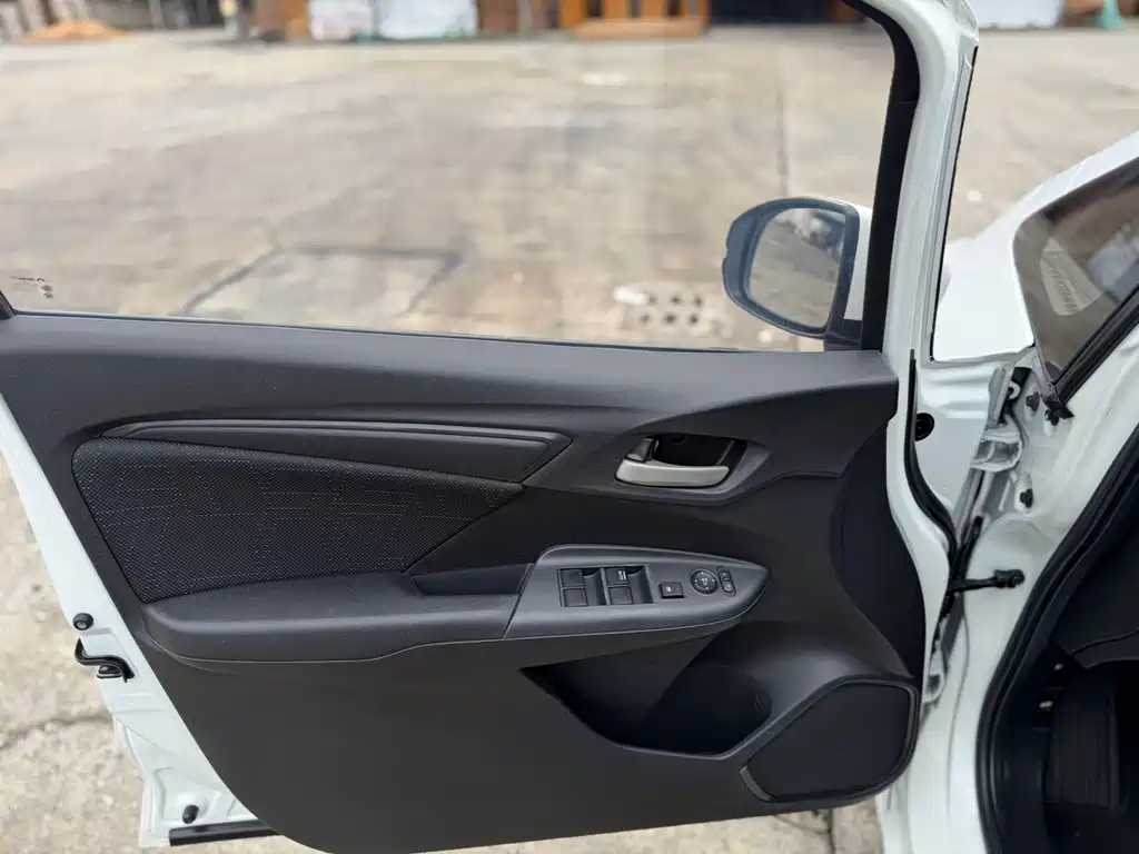 Honda Fit — миниатюра 4