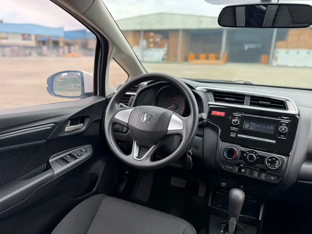 Honda Fit — миниатюра 12