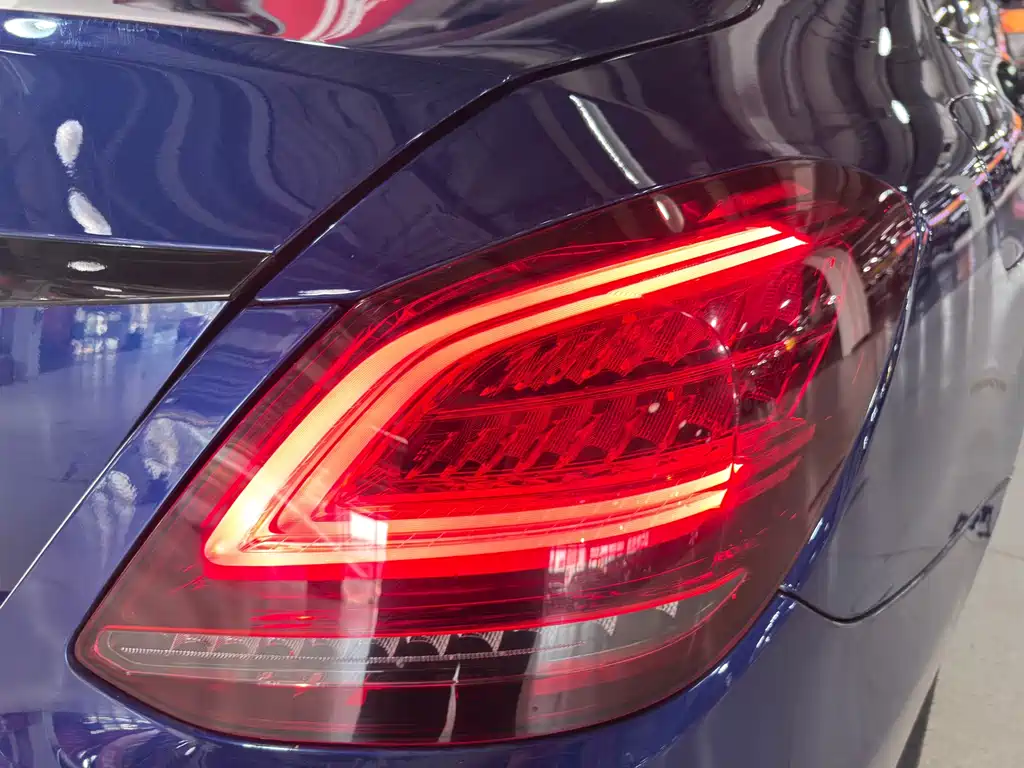Mercedes-Benz C-Class — миниатюра 21