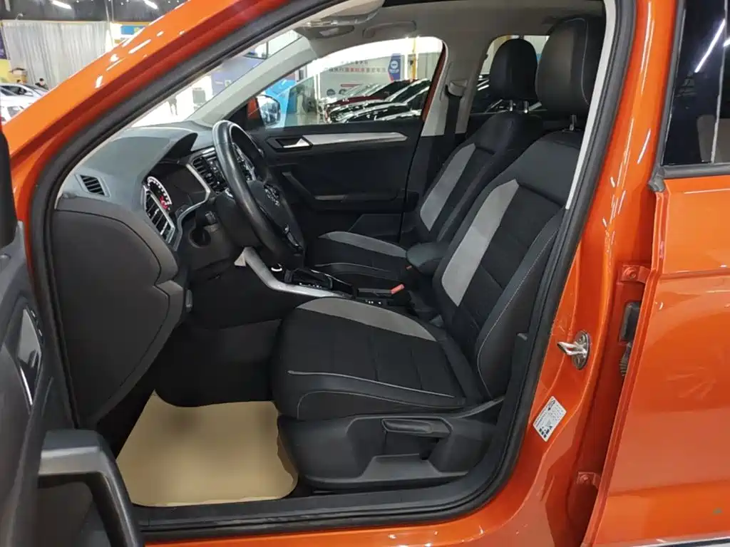 Volkswagen T-Roc — миниатюра 15