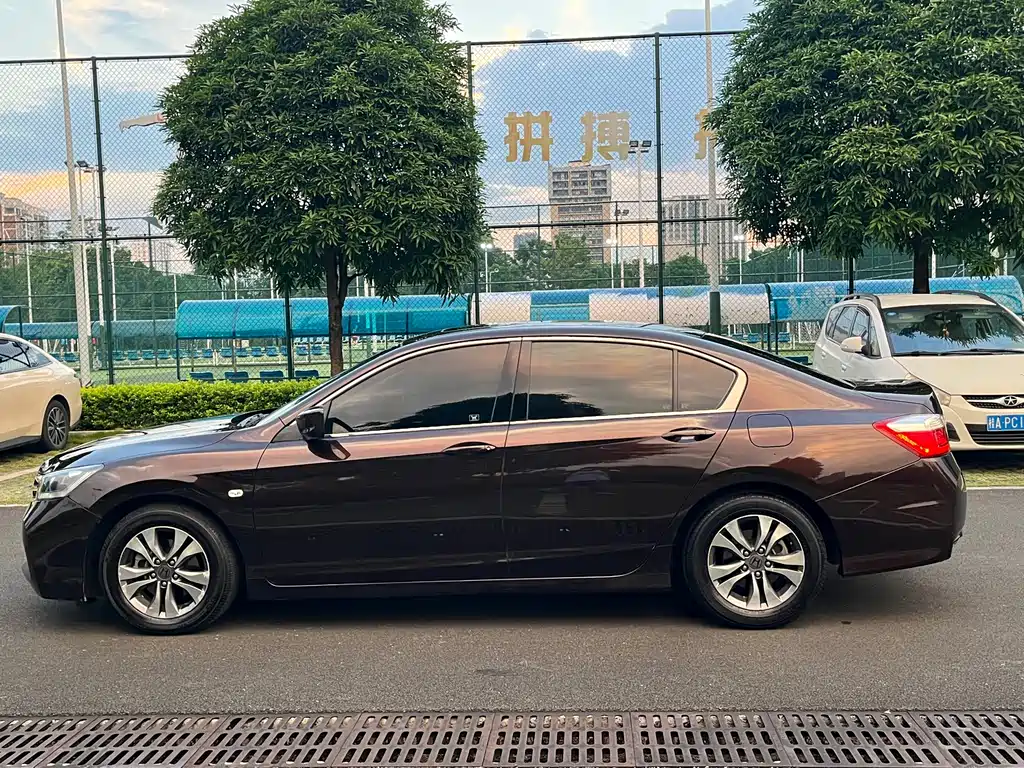 Honda Accord 2014 2.0L EX Luxury